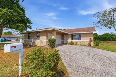 7520 NW 88th Terrace, Tamarac, FL 33321 - Photo 3