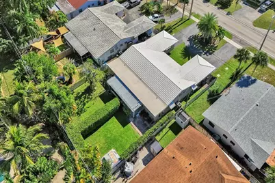 1623 NE 45th Street, Oakland Park, FL 33334 - Photo 29