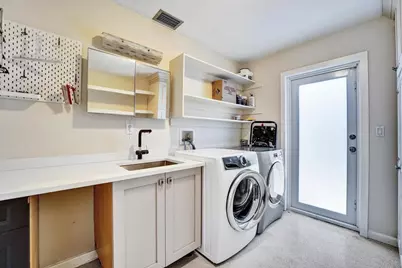 1623 NE 45th Street, Oakland Park, FL 33334 - Photo 23