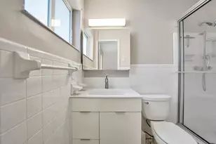 1623 NE 45th St, Oakland Park, FL 33334 - Photo 21