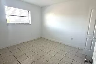 8075 NW 7th St, Miami, FL 33126 - Photo 11