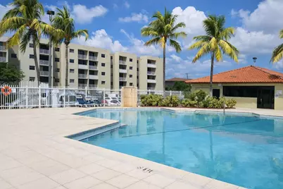 8075 NW 7th Street #402, Miami, FL 33126 - Photo 1