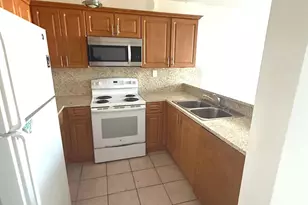 8075 NW 7th St, Miami, FL 33126 - Photo 3