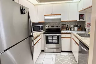 12500 SW 5th Ct, Pembroke Pines, FL 33027 - Photo 11