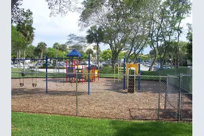 2104 S Cypress Bend Drive #301, Pompano Beach, FL 33069 - Photo 17