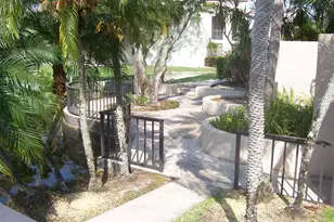 2104 S Cypress Bend Dr, Pompano Beach, FL 33069 - Photo 23