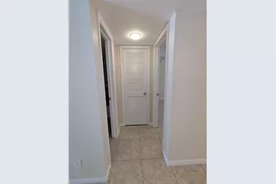 9800 Hollybrook Lake Drive #9-303, Pembroke Pines, FL 33025 - Photo 9