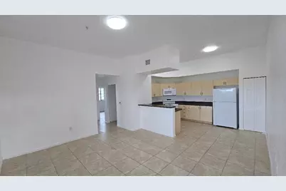 2801 Riverside Drive #401, Coral Springs, FL 33065 - Photo 7