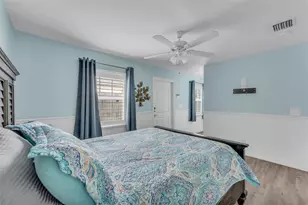 9860 NW 3rd St, Pembroke Pines, FL 33024 - Photo 13