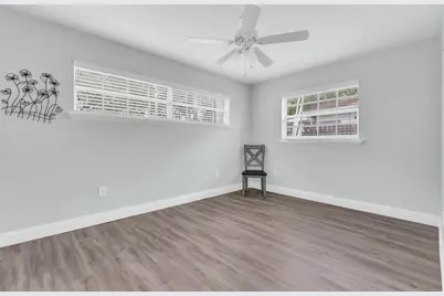 9860 NW 3rd Street, Pembroke Pines, FL 33024 - Photo 19