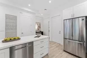 1121 SW 2nd Ct, Fort Lauderdale, FL 33312 - Photo 7