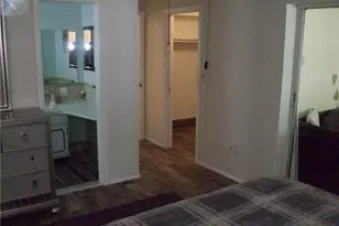 5039 NW 42nd St, Lauderdale Lakes, FL 33319 - Photo 9