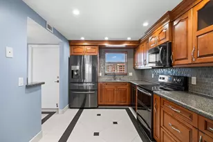 511 Bayshore Dr, Fort Lauderdale, FL 33304 - Photo 9