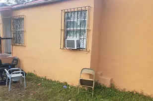 6400 NW Miami Pl, Miami, FL 33150 - Photo 7