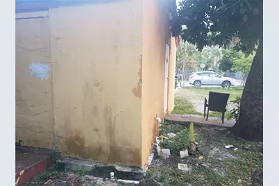 6400 NW Miami Place, Miami, FL 33150 - Photo 3