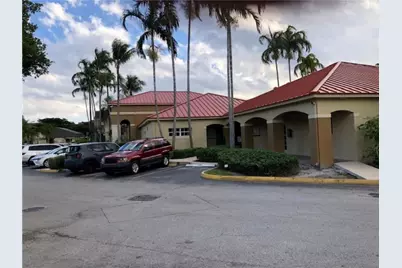 18352 NW 68th Avenue #E, Hialeah, FL 33015 - Photo 31