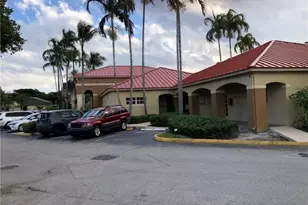 18352 NW 68th Ave, Hialeah, FL 33015 - Photo 31