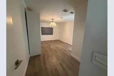 8934 Emerson Avenue, Bay Harbor Islands, FL 33154 - Photo 5