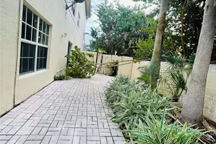 2605 Bay Dr, Pompano Beach, FL 33062 - Photo 9