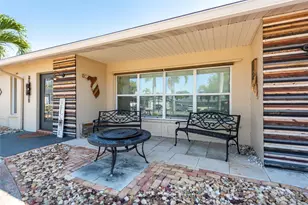 741 NW 97th Terrace, Pembroke Pines, FL 33024 - Photo 5