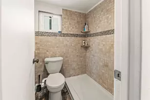 2136 SW 81st Way, Davie, FL 33324 - Photo 15