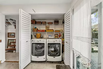 2136 SW 81st Way, Davie, FL 33324 - Photo 9