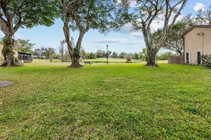 2136 SW 81st Way, Davie, FL 33324 - Photo 21