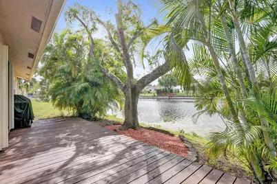 7625 NW 88th Way, Tamarac, FL 33321 - Photo 19