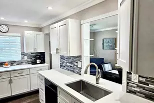 1101 SW 16th St, Boynton Beach, FL 33426 - Photo 11