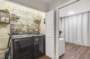 1719 Whitehall Dr, Davie, FL 33324 - Photo 23