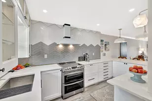 1332 Bayview Dr, Fort Lauderdale, FL 33304 - Photo 5