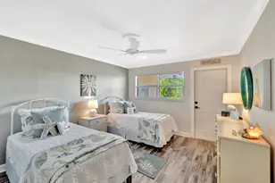 1332 Bayview Dr, Fort Lauderdale, FL 33304 - Photo 17