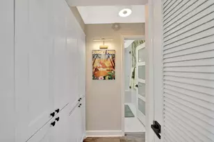 1332 Bayview Dr, Fort Lauderdale, FL 33304 - Photo 15