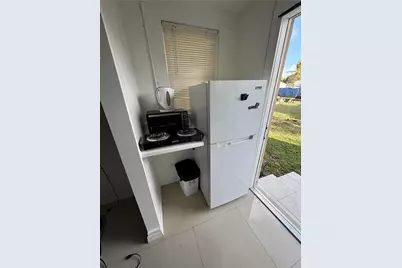 1111 N 25th Avenue, Hollywood, FL 33020 - Photo 3