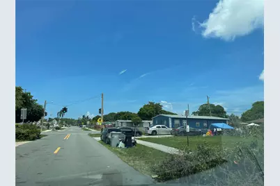 1589 NW 6th Avenue, Pompano Beach, FL 33060 - Photo 3