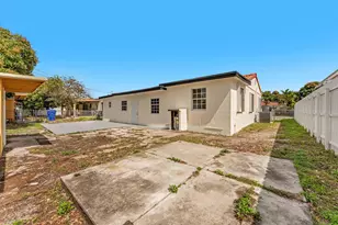 830 NW 30th Ct, Miami, FL 33125 - Photo 27