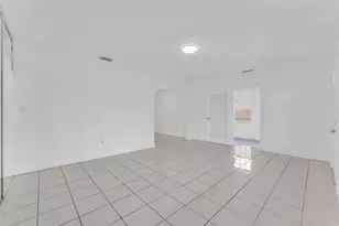 830 NW 30th Ct, Miami, FL 33125 - Photo 5