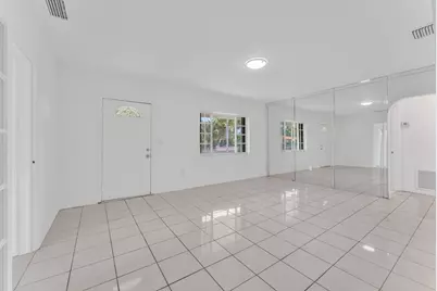 830 NW 30th Court, Miami, FL 33125 - Photo 7