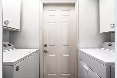 3274 NW 22nd Avenue, Oakland Park, FL 33309 - Photo 21