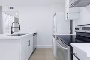 1015 NE 17th Ave, Fort Lauderdale, FL 33304 - Photo 11