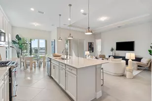 10390 Northbrook Cir, Palm Beach Gardens, FL 33412 - Photo 7