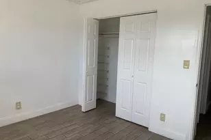 101 NE 41st St, Oakland Park, FL 33334 - Photo 9