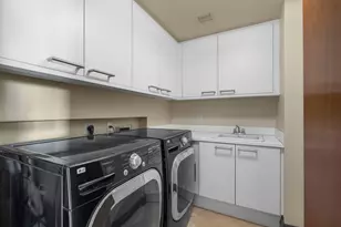 411 N New River Dr E, Fort Lauderdale, FL 33301 - Photo 31