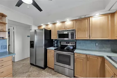 105 Lake Emerald Drive #711, Oakland Park, FL 33309 - Photo 15