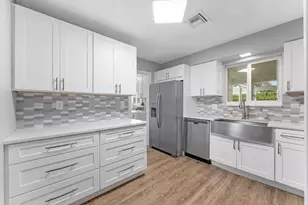 2811 NE 45th St, Lighthouse Point, FL 33064 - Photo 13