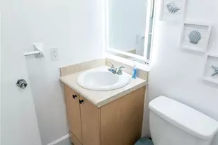 3230 NE 13th St, Pompano Beach, FL 33062 - Photo 9