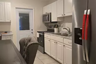 296 Alemeda Dr, Palm Springs, FL 33461 - Photo 23