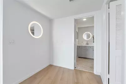 3000 Holiday Drive #1801, Fort Lauderdale, FL 33316 - Photo 11