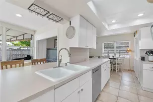 1540 NE 47th St, Oakland Park, FL 33334 - Photo 15