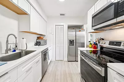 2640 SW 13th Avenue, Fort Lauderdale, FL 33315 - Photo 11